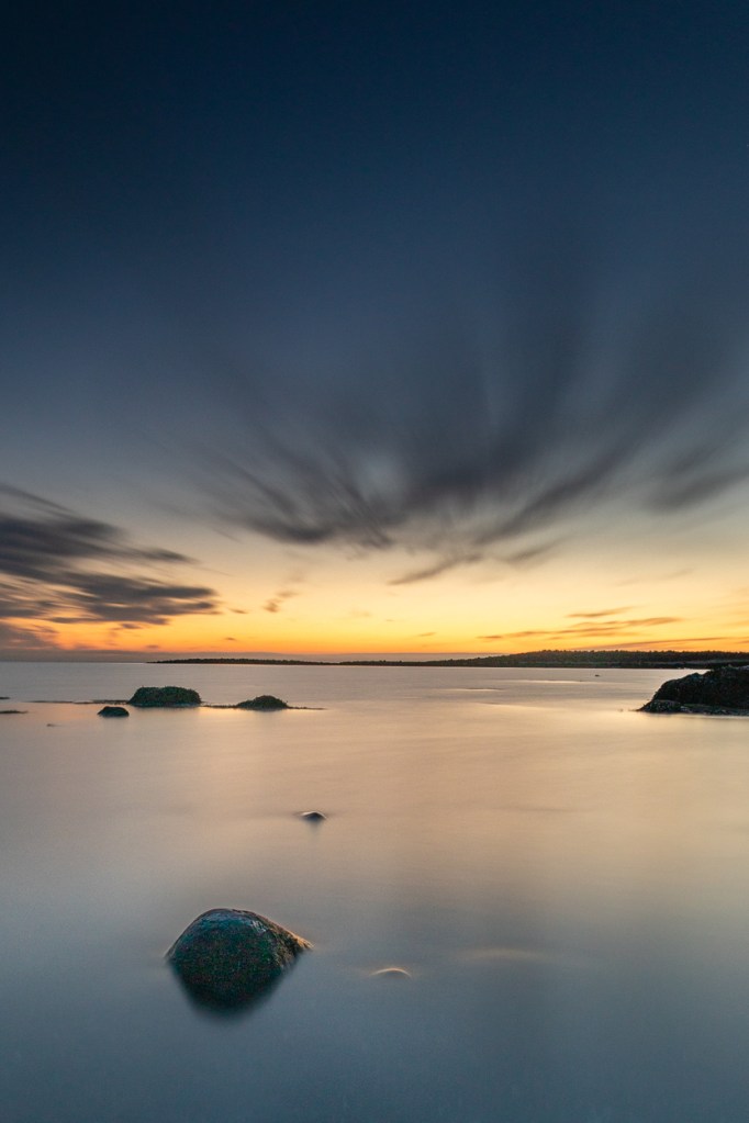 Mynd af sólsetri í Gróttu. 